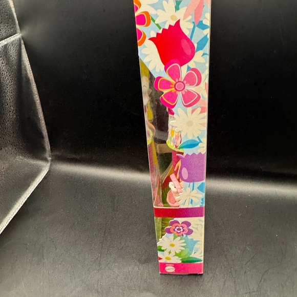 Mattel Easter Flowers Barbie Doll Special Edition Box Is In Near Mint Condition - Picture 2 of 7